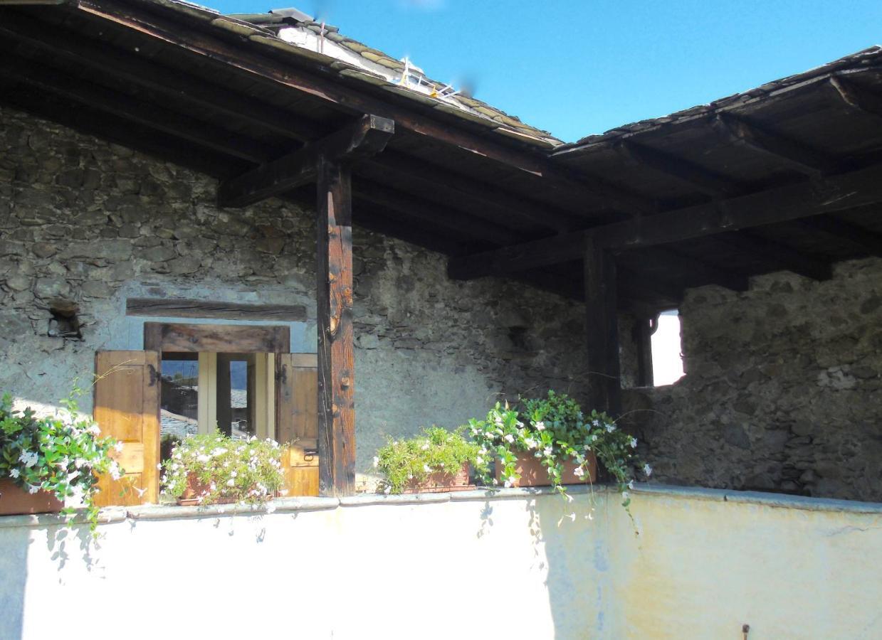 Apartamento Il Granaio Di Palazzo Guicciardi San Bernardo  Exterior foto